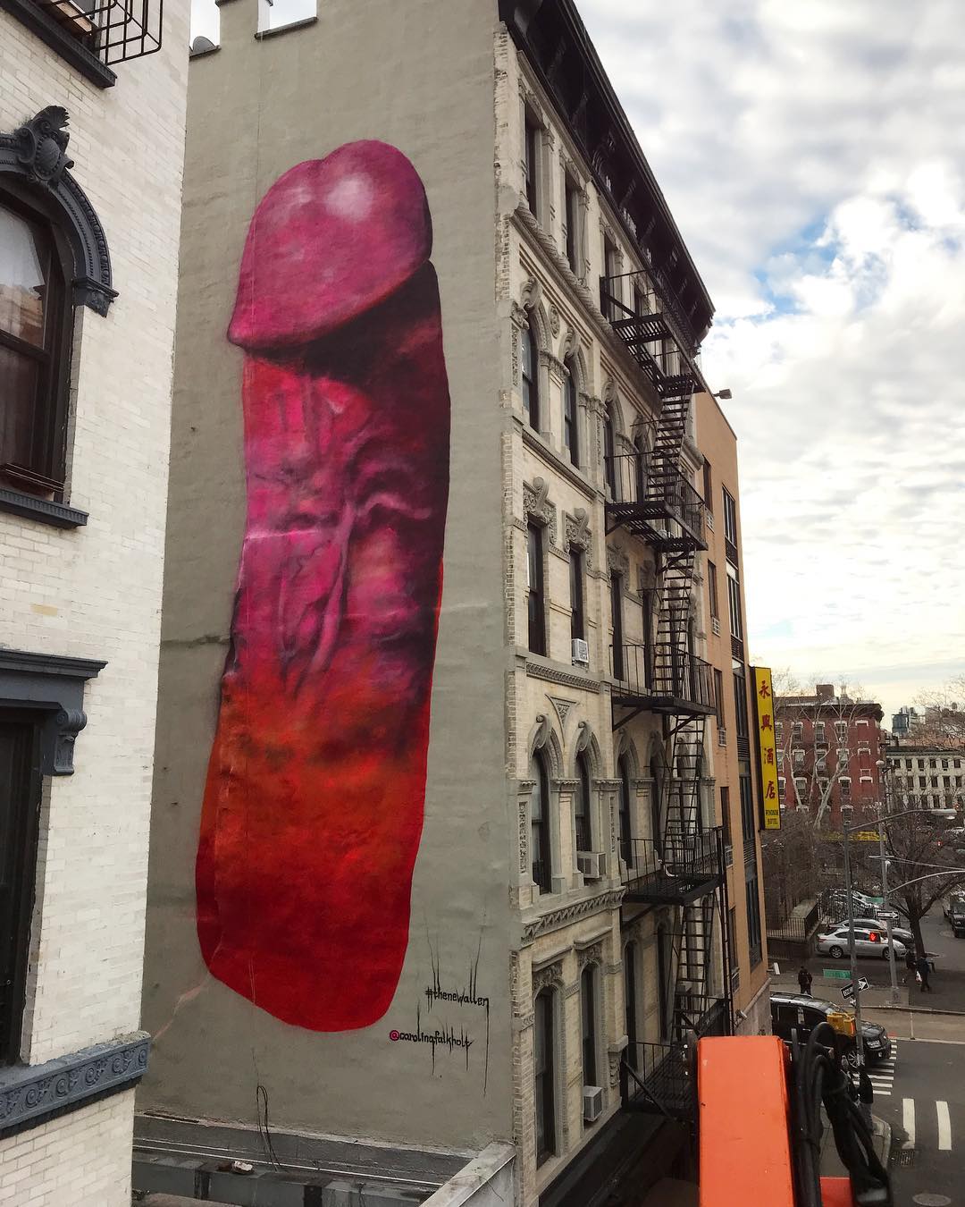 Pintura De P Nis Gigante Causa Pol Mica Em Nova York A Gazeta