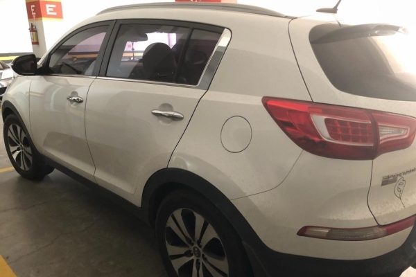 Carro em que a médica estava